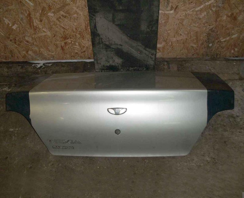 Daewoo Nexia крышка багажника