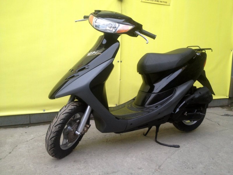 Черный Honda Dio мопед