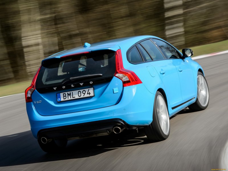 Volvo v60 Polestar stance