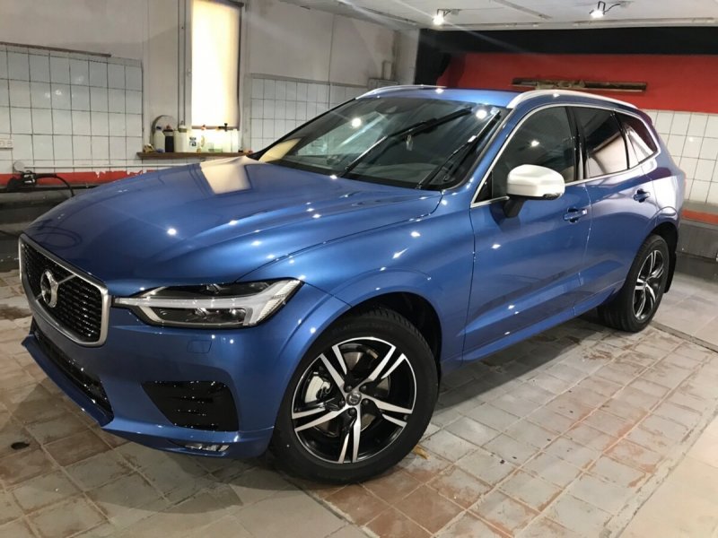 Volvo xc60 голубой