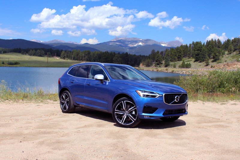 Volvo xc60 голубой