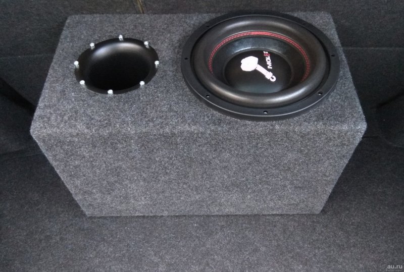 Сабвуфер Ural Molot 10