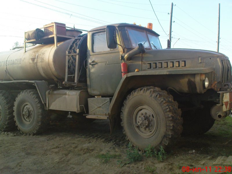 Урал 4320 бензовоз