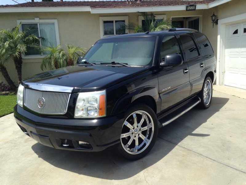 Cadillac Escalade 2002—2006