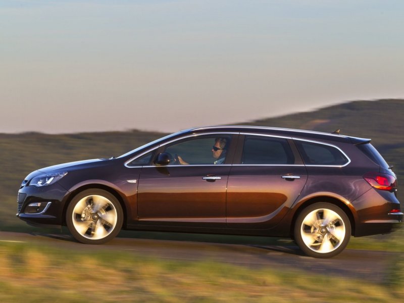 Opel Astra j 2012 универсал