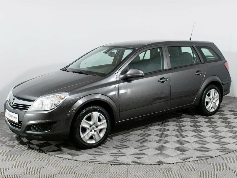 Опель Астра Sports Tourer 2012