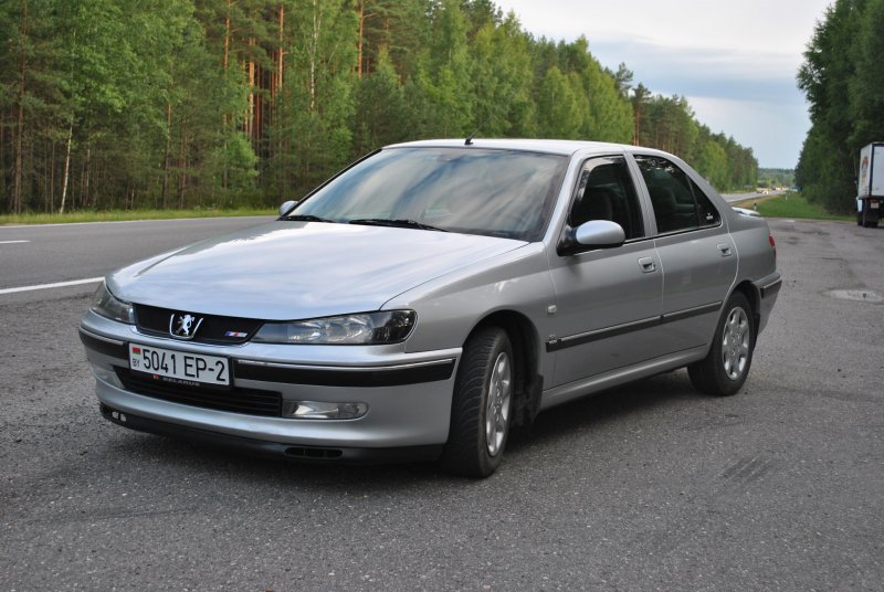 Peugeot 406 серая