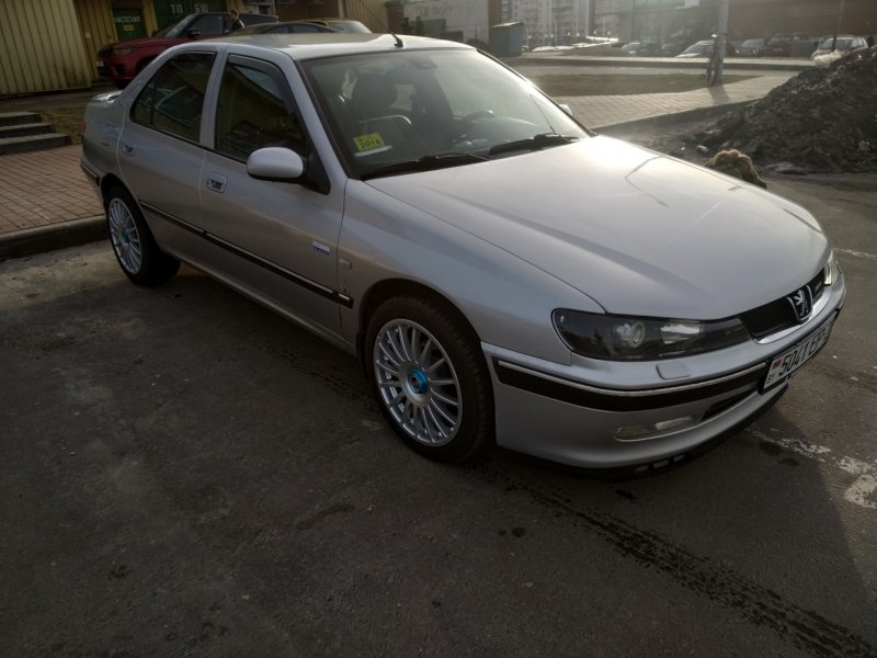 Peugeot 406 серая