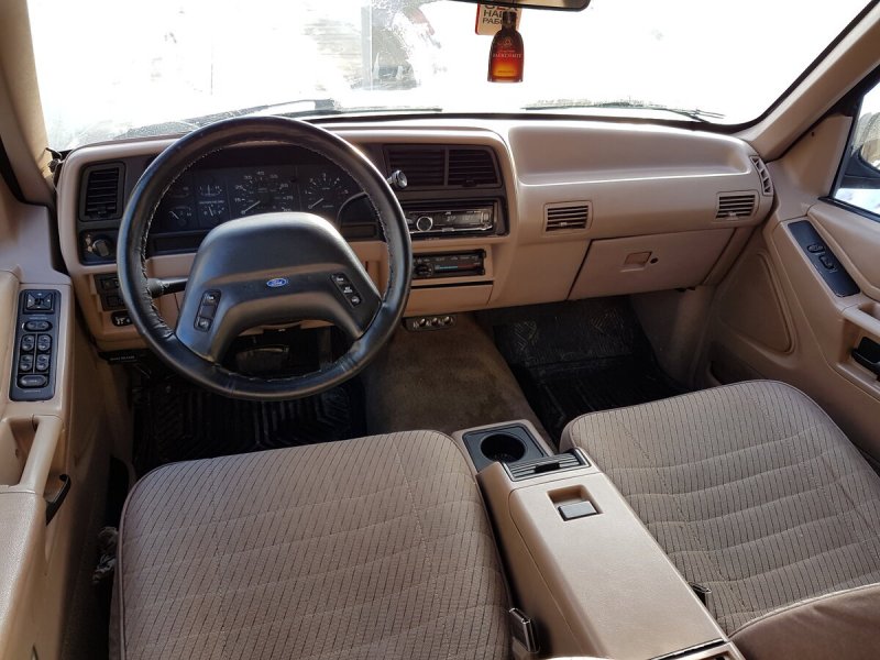 Ford Explorer 1993 салон