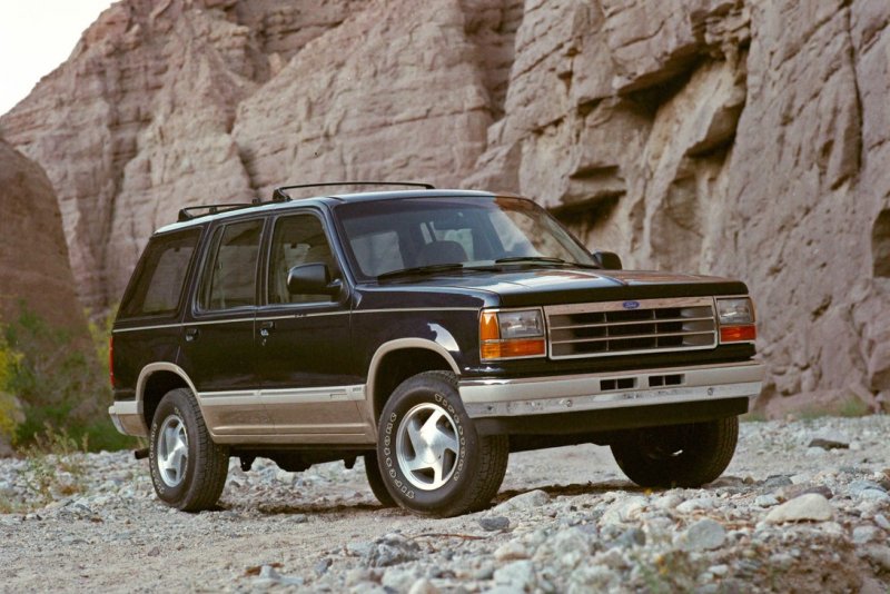 Ford Explorer 1