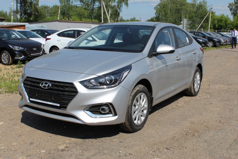 Hyundai Solaris 2017 серебро