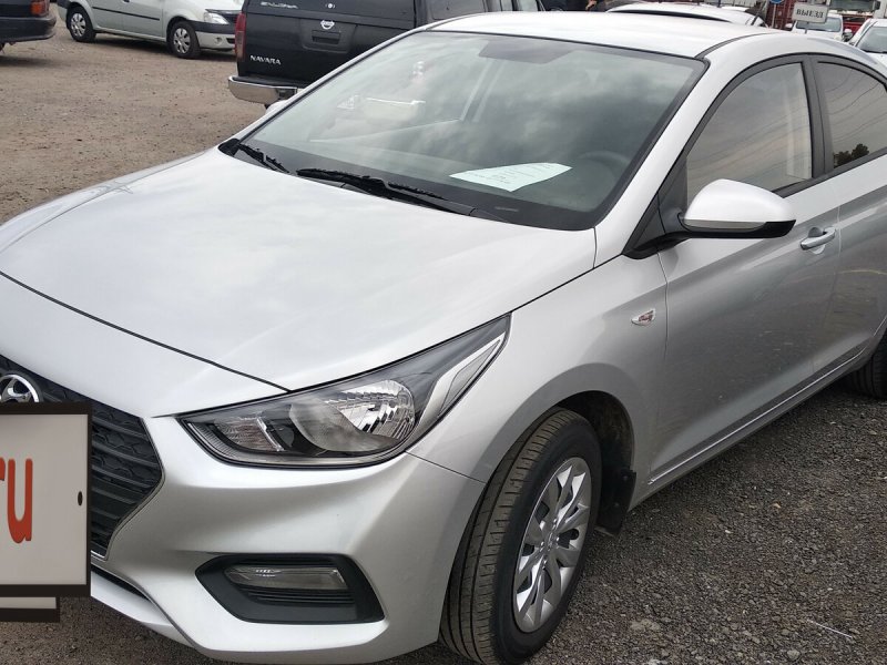 Hyundai Solaris 2018 серебристый