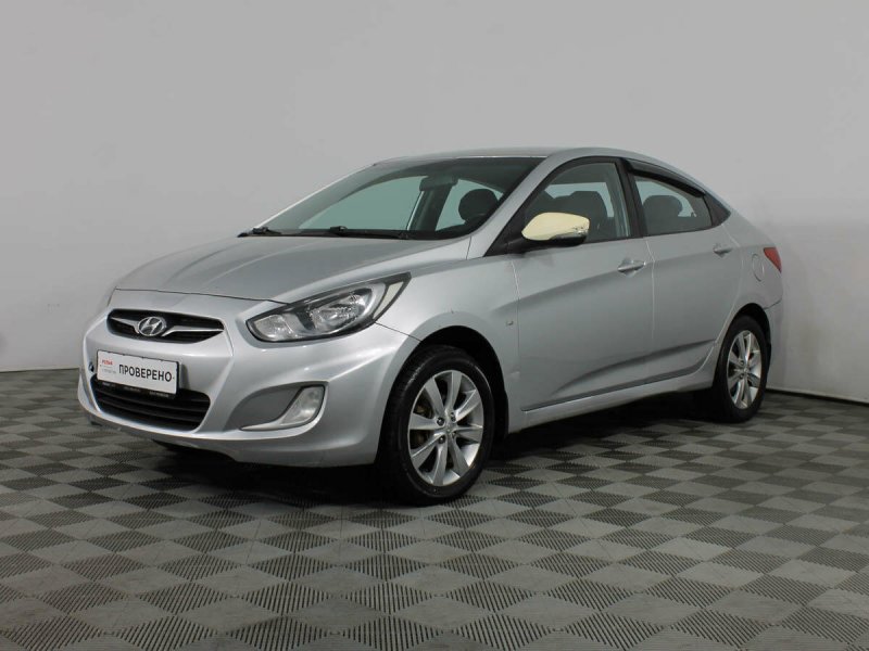 Hyundai Solaris 2 поколение серебристый