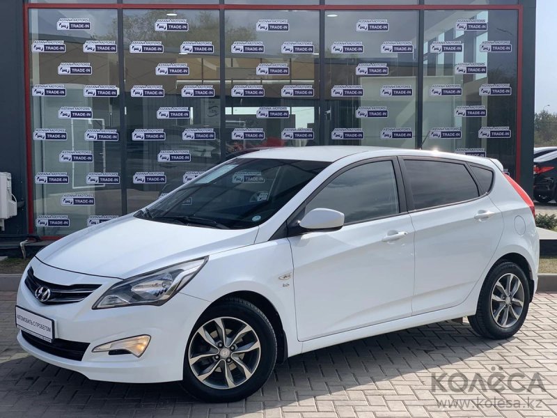 Солярис диаметр. Hyundai Solaris 2014. Хендай Solaris 2014. Toyota Solaris. Солярис 2014 профиль.