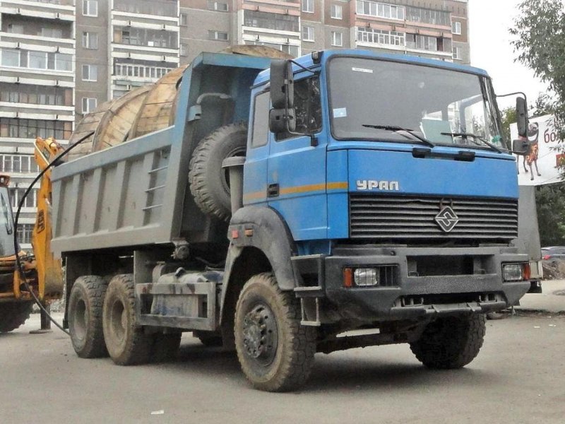 Самосвал Урал 63685-0110