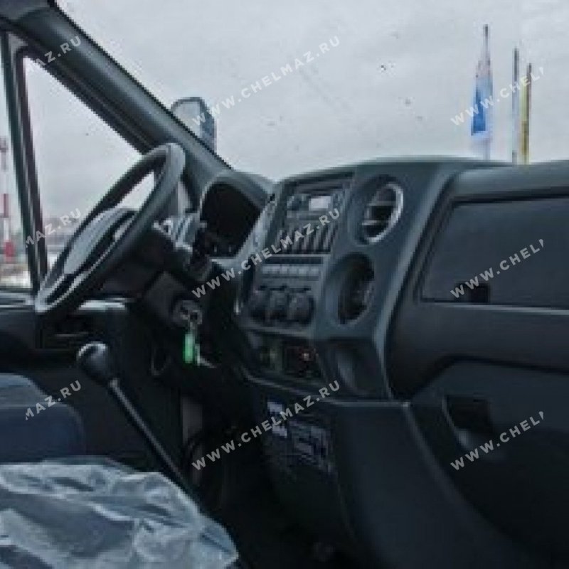 Кабина Урала 44202-60е5 внутри