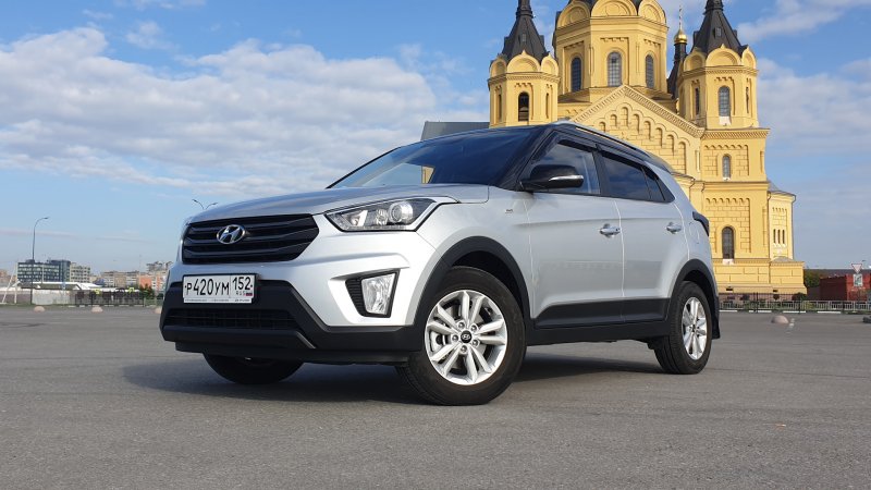 Hyundai Creta с черной крышей