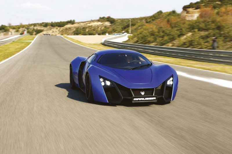 Спорткар Marussia b2