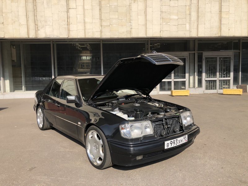 Мерседес 124 е500
