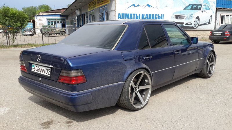 Mercedes 124 волчок