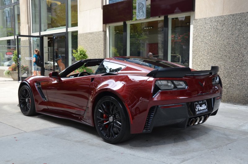 Chevrolet Corvette бордовый