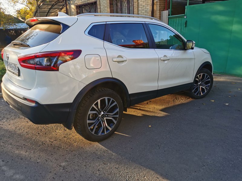 Nissan Qashqai j11 r18