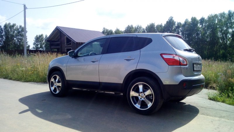 Nissan Qashqai r18