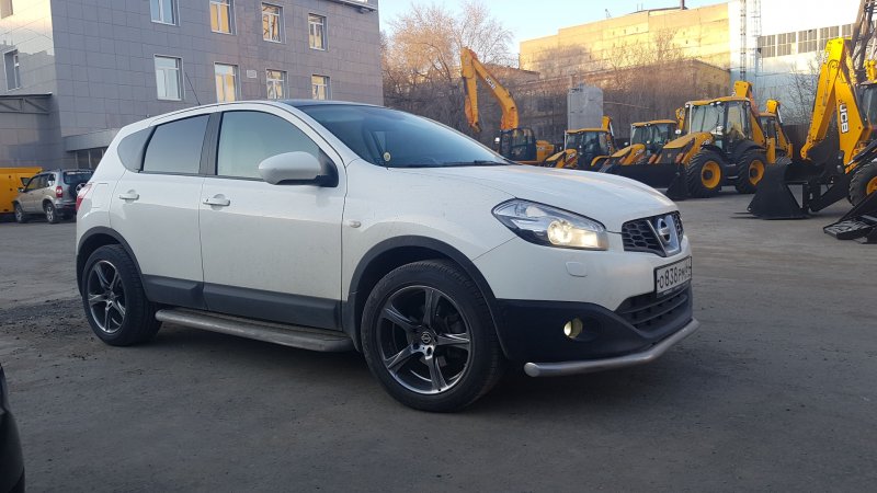 Nissan Qashqai 2 r18
