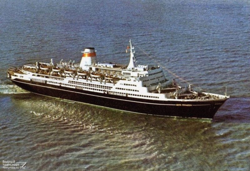 Eugenio Costa ship