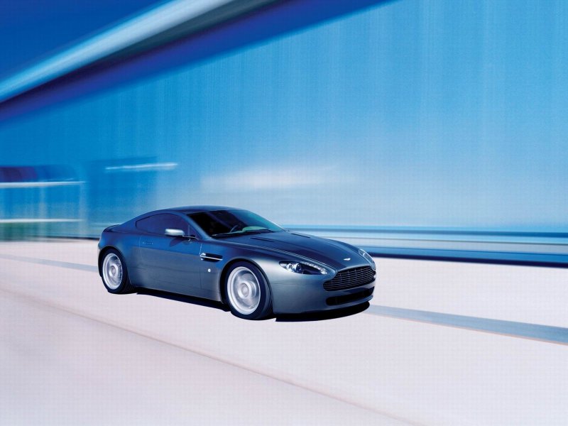Aston Martin amv8