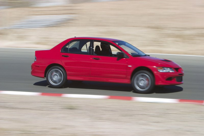 Mitsubishi Lancer 10 поколения