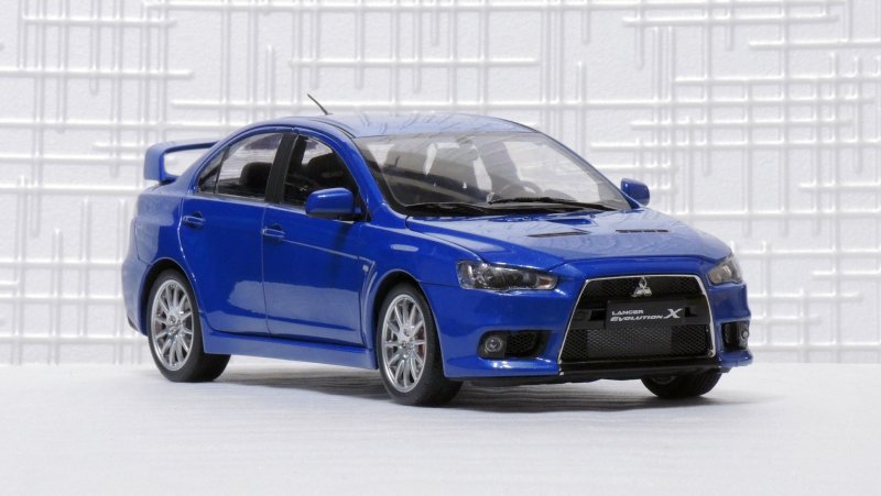 Mitsubishi Lancer Evolution 10 и 10