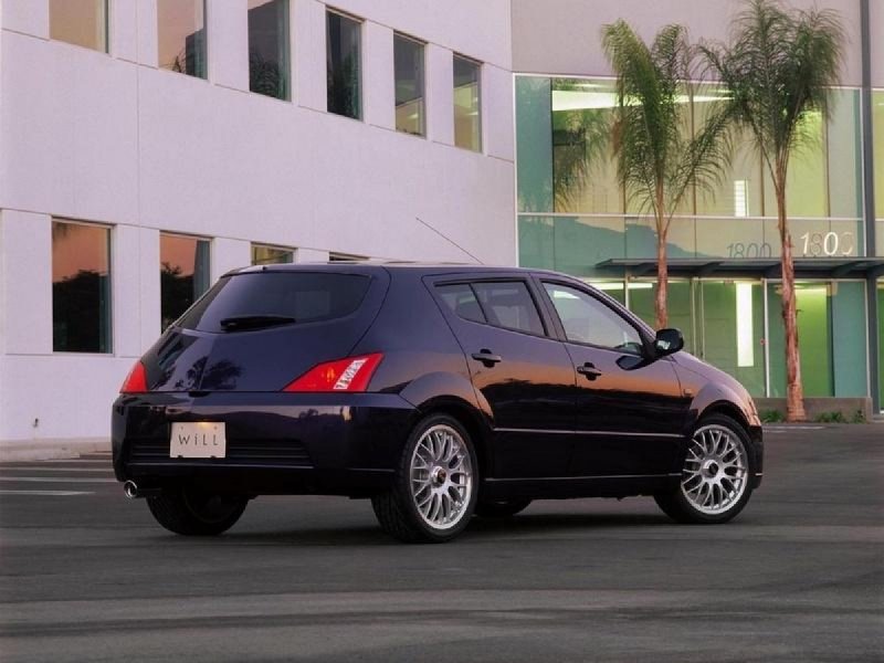 Toyota will vs, 2001