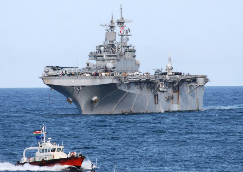 Иранские моряки захватили американский корабль