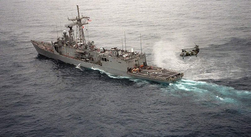 USS Samuel b. Roberts (de413)