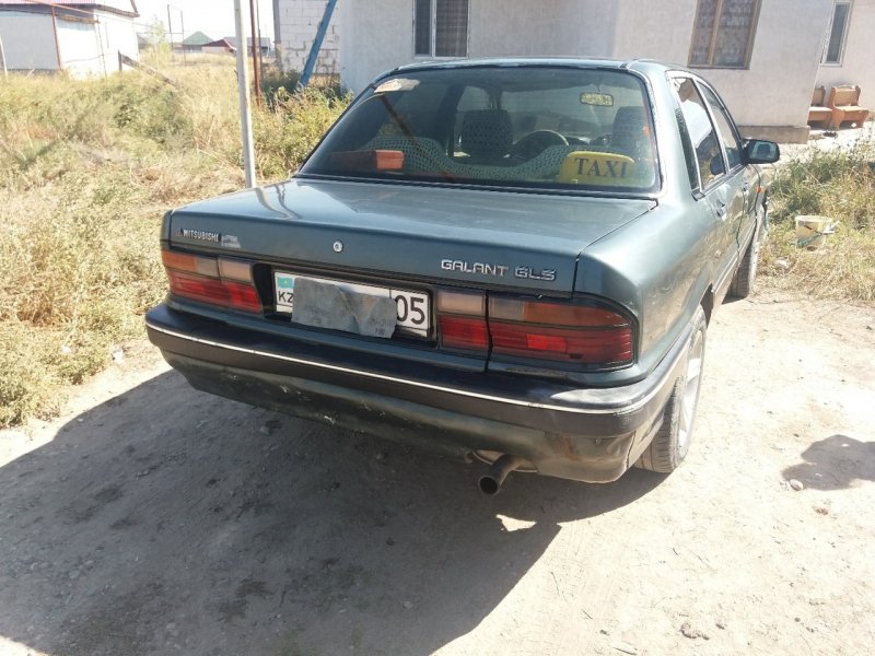 Mitsubishi Galant 1989