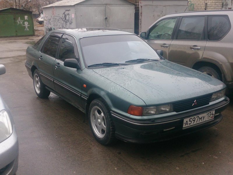 Mitsubishi Galant e33a GTI-16v хэтчбек