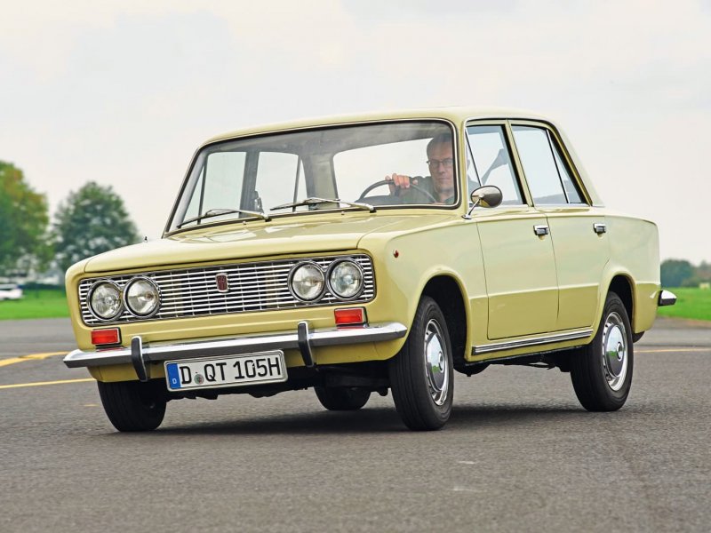 Fiat 124 sedan