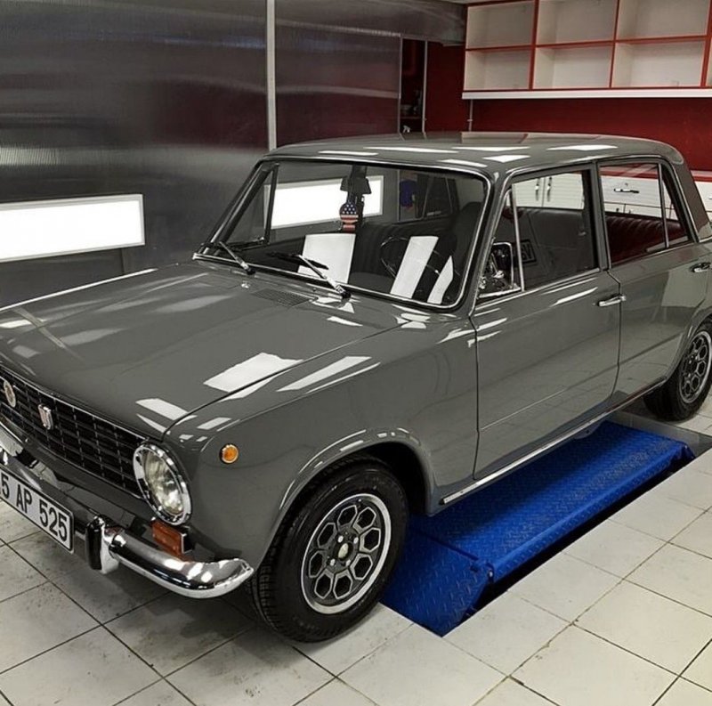 Fiat 2103