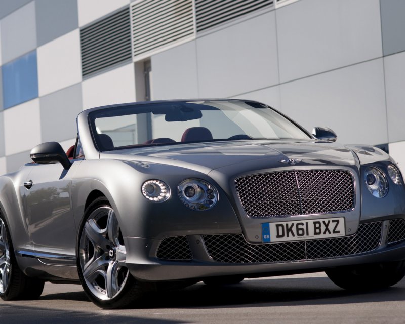RT автомобиль Bentley Continental GTC