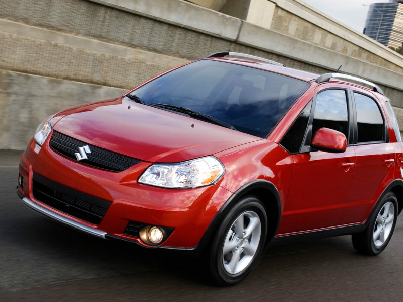 Машина Сузуки sx4