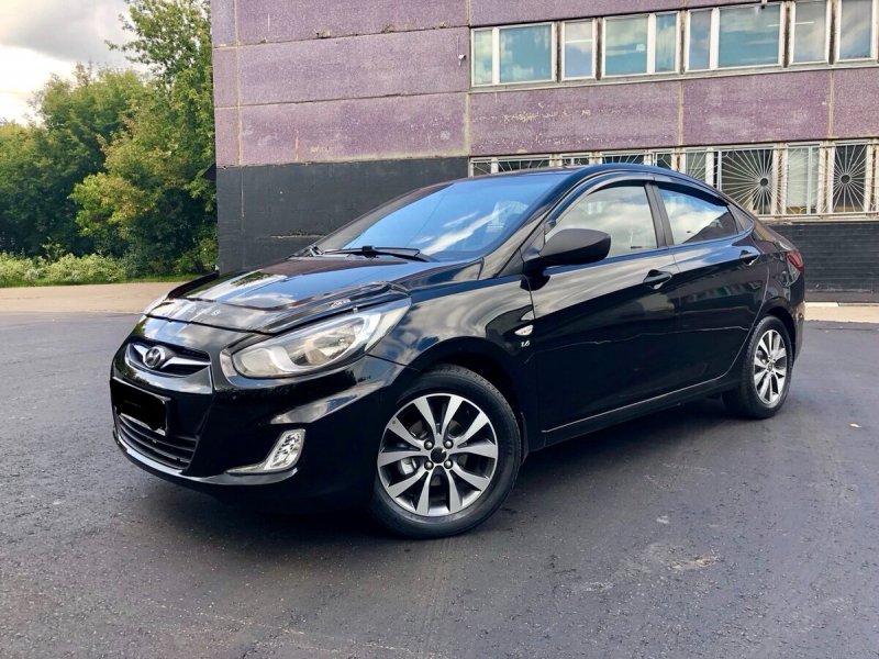 Hyundai Solaris 2013 Black