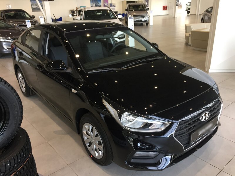 Hyundai Solaris черный