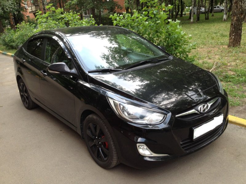 Hyundai Solaris 2012 год чёрный