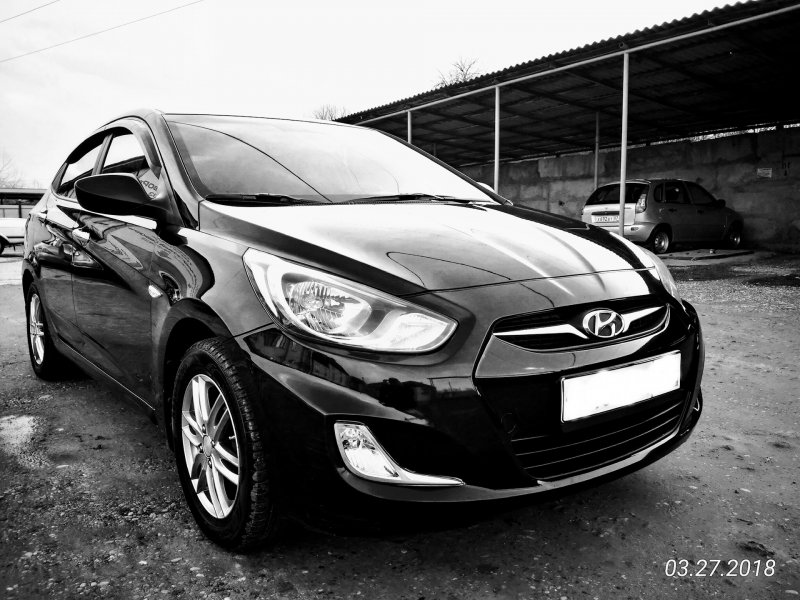 Hyundai Solaris хэтчбек черный 2018