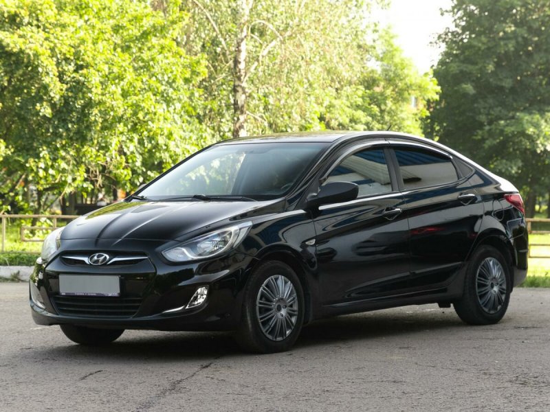 Hyundai Solaris 2013 Black