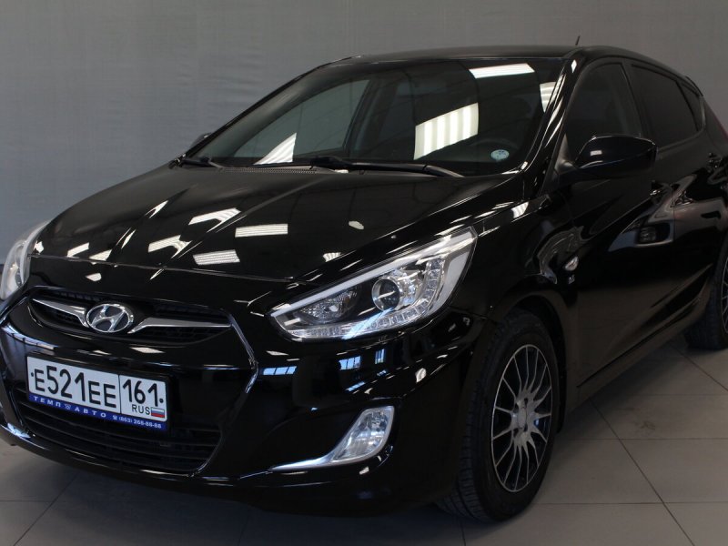 Hyundai Solaris 2012 черный цвет