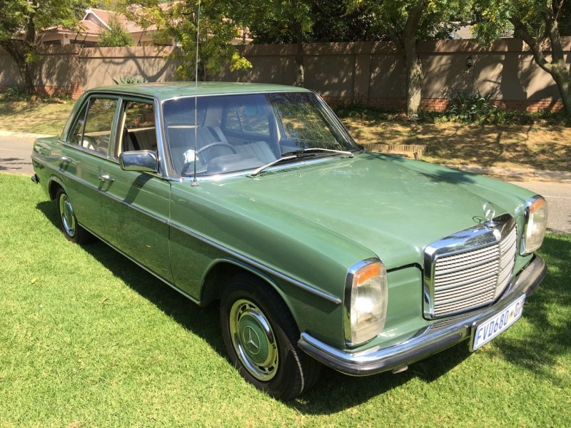 Mercedes Benz 230