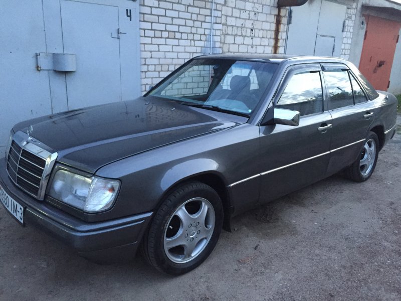 E230 Mercedes 1981