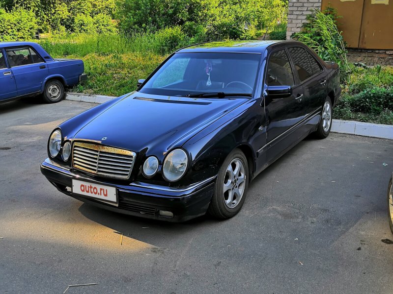 Mercedes-Benz w123 1985
